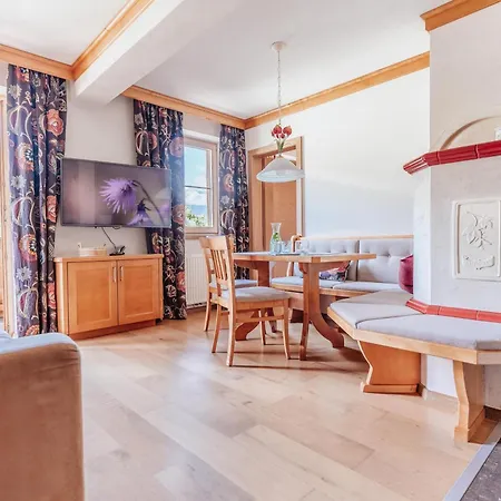 Wohlfuehl Ferien-heim 4 Sterne ホテル 4*