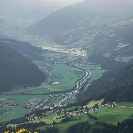 Wohlfuehl Ferien-heim 4 Sterne Hotel Zell am Ziller